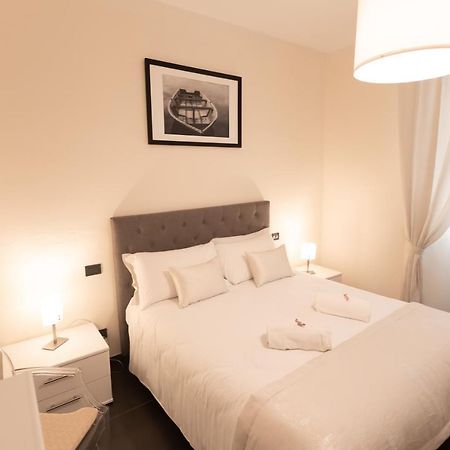 Ca Sottomarina Gli Appartamenti In Centro Apartsuite Bagian luar foto