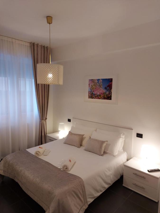 Ca Sottomarina Gli Appartamenti In Centro Apartsuite Bagian luar foto