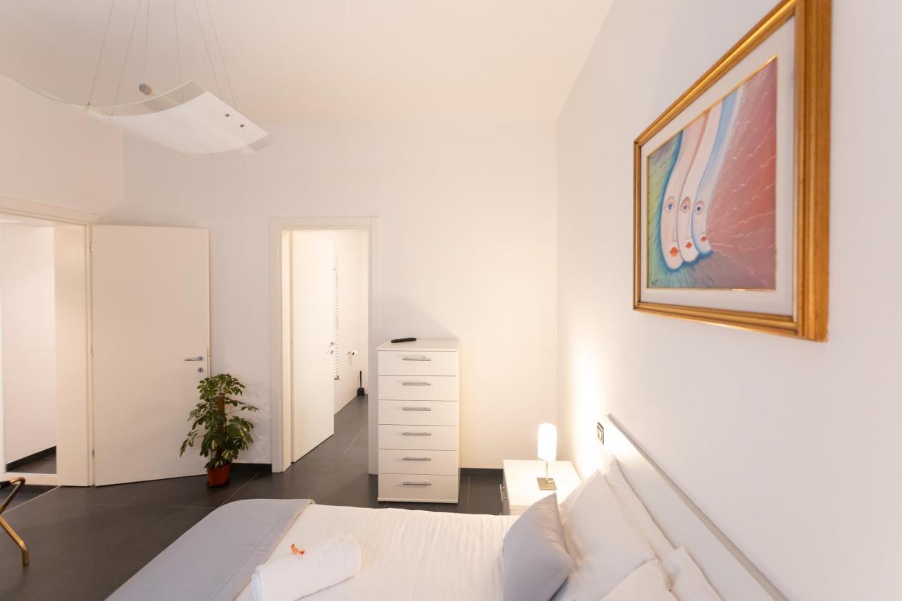 Ca Sottomarina Gli Appartamenti In Centro Apartsuite Bagian luar foto