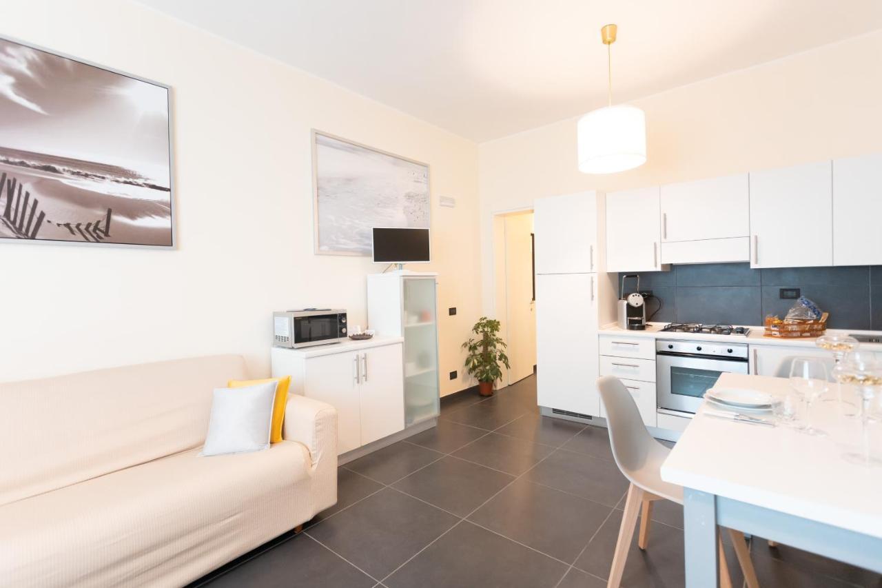 Ca Sottomarina Gli Appartamenti In Centro Apartsuite Bagian luar foto