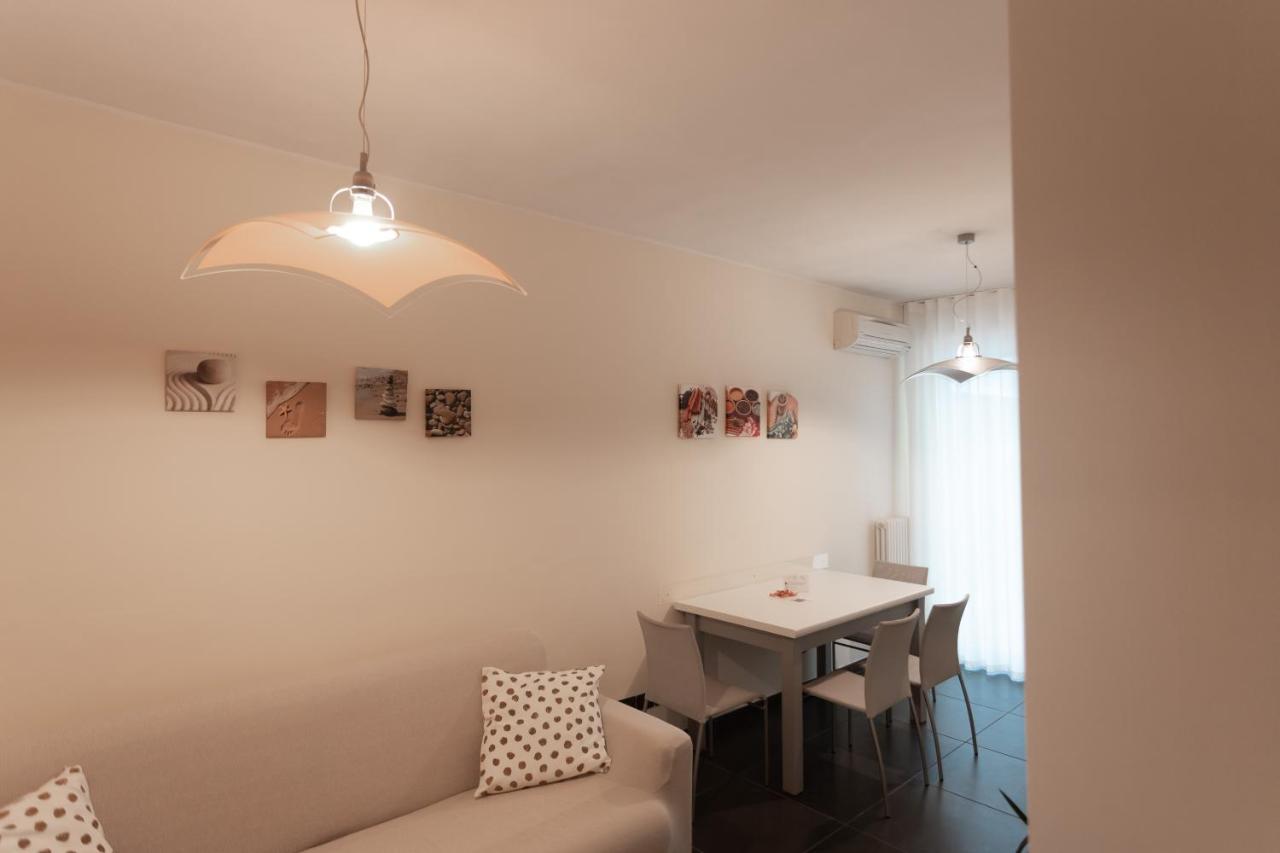 Ca Sottomarina Gli Appartamenti In Centro Apartsuite Bagian luar foto