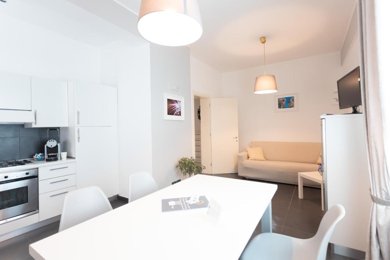 Ca Sottomarina Gli Appartamenti In Centro Apartsuite Bagian luar foto