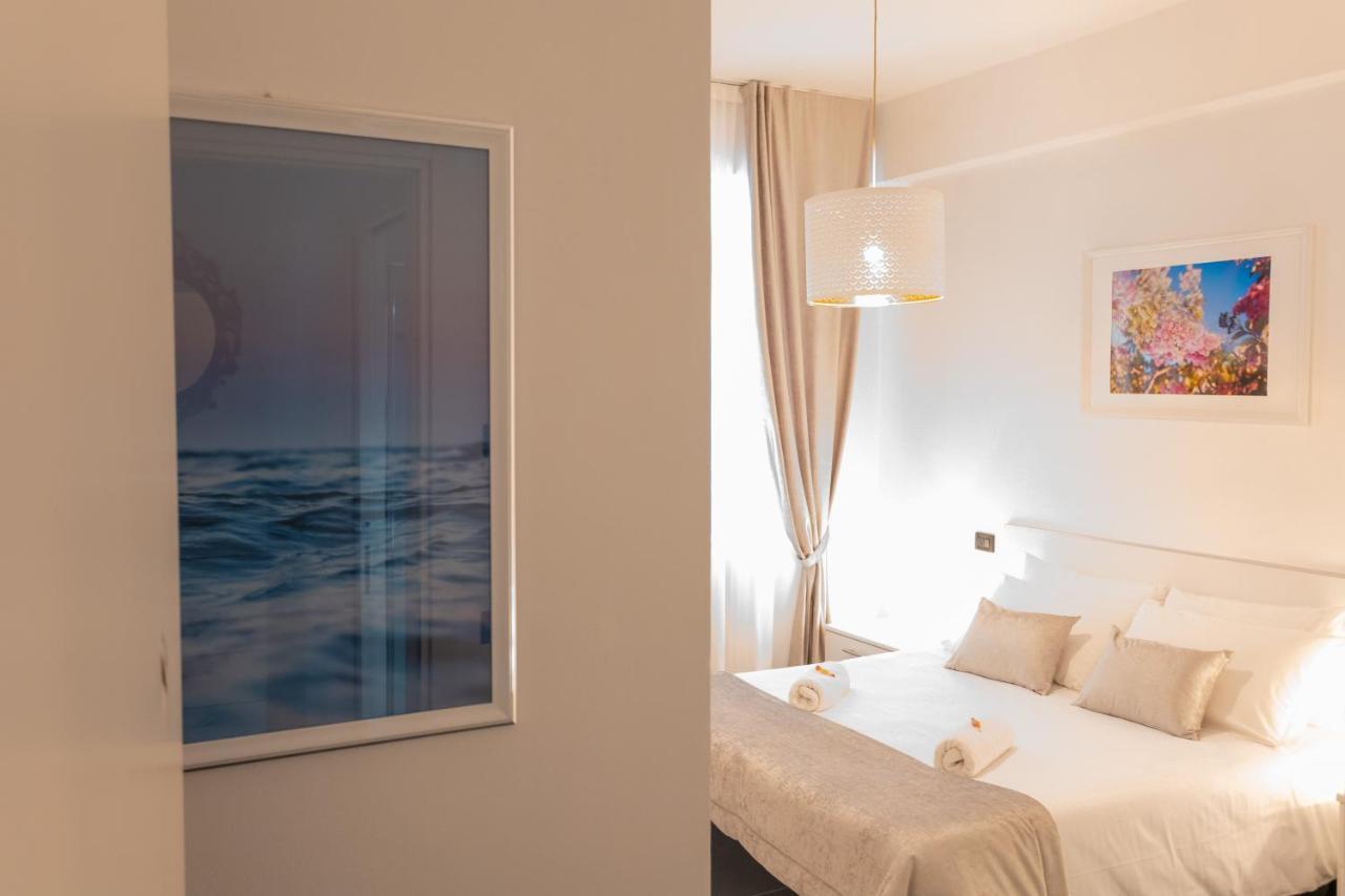 Ca Sottomarina Gli Appartamenti In Centro Apartsuite Bagian luar foto